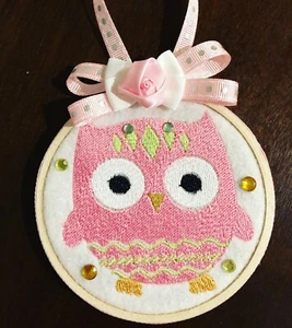 Wohndeko Wandbild gerahmt | Rosa Eule | Kinderzimmer Deko - Bild 1 von 3