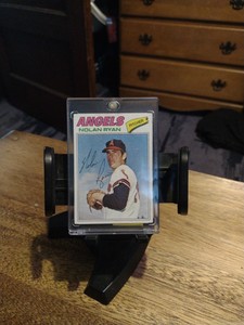 1977 TOPPS Baseball #650 NOLAN RYAN NRMT+