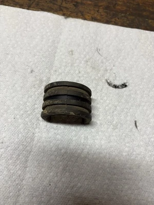 2001 01-02 Husqvarna CR125 OEM TANQUE DE COMBUSTIBLE de gasolina amortiguadores soportes de marco soporte de goma Foto 1 de 2