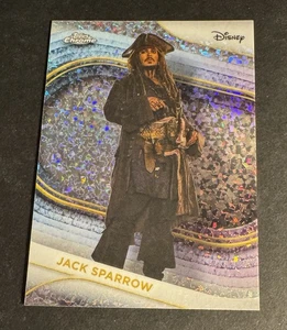 Mini-diamantes refractor #3 Johnny Depp 2025 Topps cromado Disney Jack Sparrow - Imagen 1 de 2
