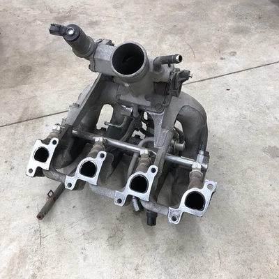 1998 - 2001 Mazda B2500/Ford Ranger coletor de admissão fabricante de equipamento original 2,5l com injetores/trilho - Imagem 1 de 4
