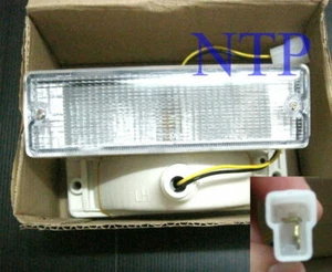 Clear front bumper turn signal light For Nissan Navara D21 Hardbody Pickup 85-97 - Picture 1 of 3
