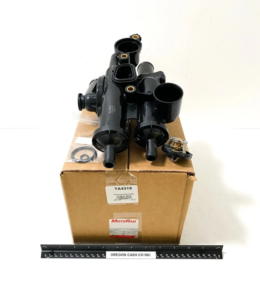 Conjunto de carcaça termostato líquido de arrefecimento do motor Motorad TA4319 Chrysler Dodge Jeep - Imagem 1 de 4