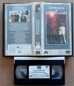 VHS VIDEOCASSETTA Film UFFICIALE E GENTILUOMO 1981 Richard Gere Debra Winger. - Picture 1 of 3