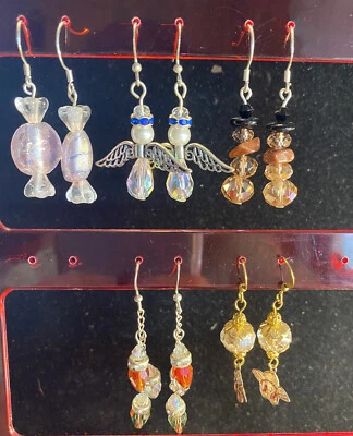 Handcrafted Artisan Christmas Earrings 5 Pairs Look. Lot X600 - Image 1 of 4