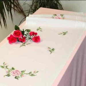 Deco-Line Rosa Rosa 40 x 100 cm Mantel Floral Bordado Kit - Imagen 1 de 1