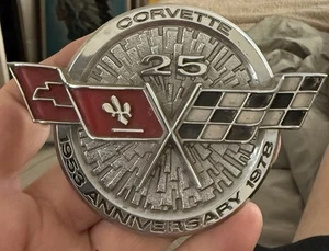 Vintage Chevrolet Corvette 25th Anniversary Emblem Metal Logo Badge ‘78, 472718 - Bild 1 von 4