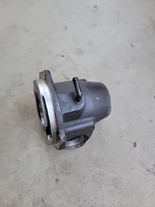 80-86 Jeep Dana 300 Transfer Case Rear Output housing Long - Foto 1 di 9