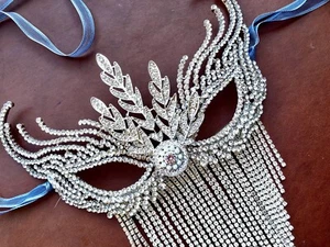 Mardi Gras Women Costume Mask - Picture 1 of 3