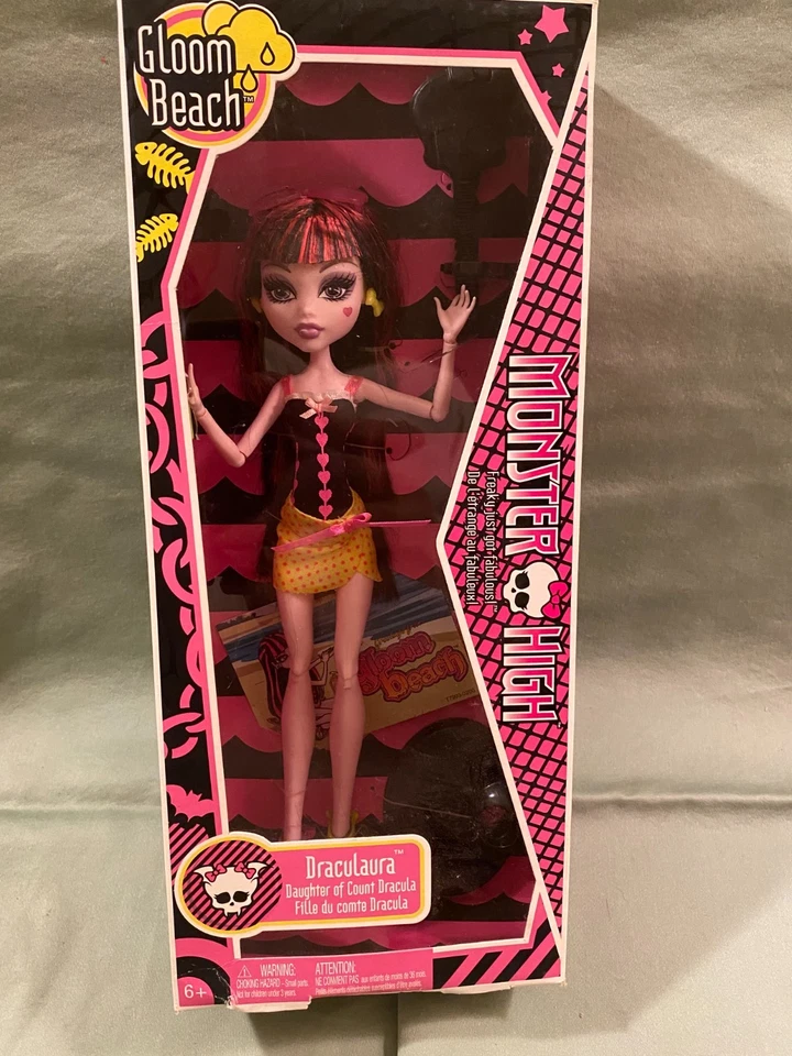 Draculaura Gloom Beach Monster High Doll 2010 Mattel T7993 NRFB