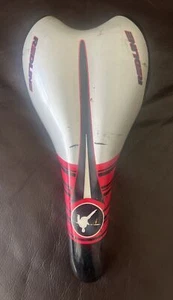 Sillín de asiento de carreras BMX Velo Redline vintage negro\rojo\plateado - usado Rougue 2004 - Imagen 1 de 6