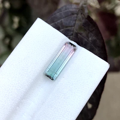 Magnificent Bi Color Tourmaline Gemstone 2.70 carat from Afghanistan - Image 1 of 4