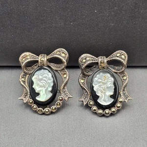 VTG Sterling Silver Black Onyx & MOP Shell Cameo Earrings Bow w/ Marcasite Signe - Picture 1 of 6
