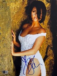 Hot Sexy Tiffani Thiessen Signed 11x14 Photo Authentic Autograph Beckett Witness - Picture 1 of 2
