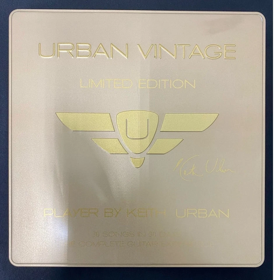 Lettore Urban Vintage Edizione Limitata di Keith Urban: 30 canzoni in 30 giorni - Immagine 1 di 4