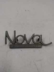 Chevy Nova 1968-1972 maletero cubierta tapa emblema parte # 8728940  - Imagen 1 de 4