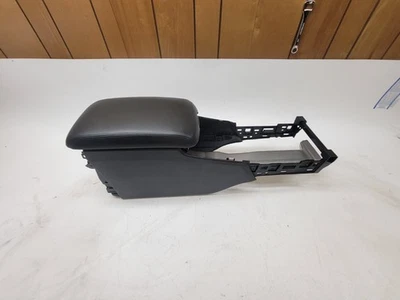 Infiniti M37/M56 2011-2013 consola central delantera marco de almacenamiento reposabrazos cubierta OEM  Foto 1 de 4