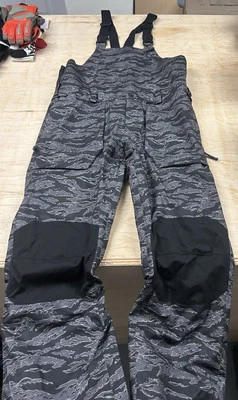 Volcom Coleccionable “ROAN OVERALL” CÁMARA NEGRA TEK SNOW 2017 - Talla L - 15Kmm Foto 1 de 4