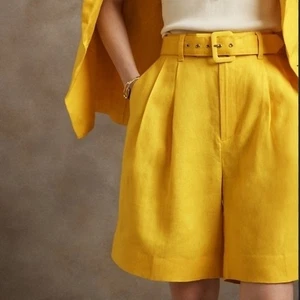 Banana Republic Leinen hellgelb Lino Bermuda Shorts nicht mehr produziert Stil mit Gürtel 2 - Bild 1 von 9