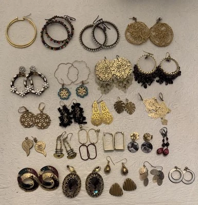 Lote De Colección Pendientes Boho 25 Pares Aros Perforados Cuentas Filigrana Esmalte Dorado Foto 1 de 4