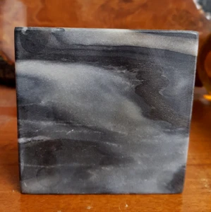 BLACK & WHITE JASPER SQUARE BLOCK 102 X 102 X 13 MM 362 G - Picture 1 of 8