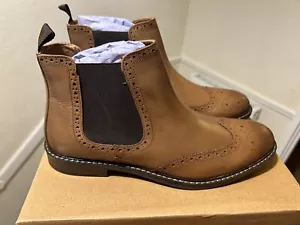 Botas de cuero Chelsea Crick Downton Red Tape Brogue color tostado - Imagen 1 de 6