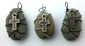 Living Rock Cross Small Pendants Wired Wrapped Lot 3 Embossed Beaded Metal Cross - Picture 1 of 6