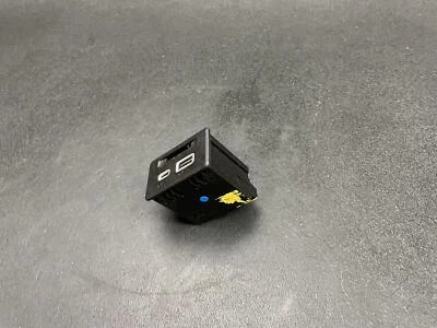 Dual USB Adapter 2020 GMC Acadia 13529869 2021 2022 2023 - Image 1 of 4