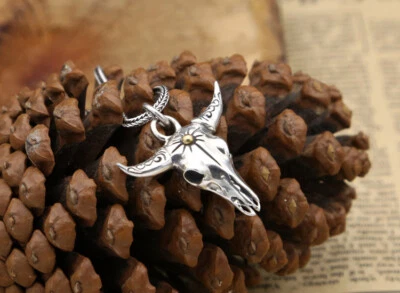 S925 Plata CALAVERA TORO Colgante DIRIJO Longhorn Latón Sol Motociclista Occidental Tribal 9g Foto 1 de 4