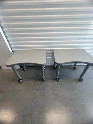 Cadeiras Lakeshore Flex-Space móveis mesa estudantil cinza vendidas individualmente por US$ 129 - Imagem 1 de 4