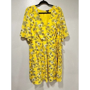 Torrid Yellow Floral Wrap Dress Flutter Sleeve V-Neck Size 18 Knee Length - Picture 1 of 5