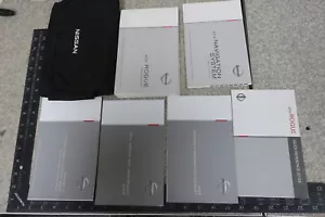 Nissan Rouge Owner's Manual 2014 Navigation Book Set 14 Free Shipping OM827 - Picture 1 of 2