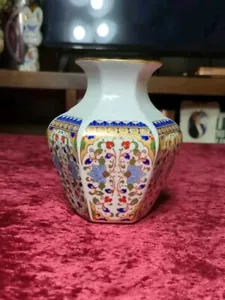 Kutahya Porselen Vase Middle Eastern motif Turkish Gilt - Picture 1 of 6