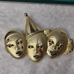 Triple Clowns Vintage Signed AJC Gold Tone Enamel Theater Masks Faces Brooch Pin - Picture 1 of 6