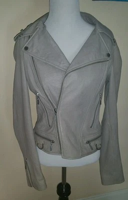 chaqueta de cuero marciano Foto 1 de 4