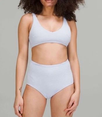 Top de Natación Lululemon Calado Talla 6 Copa A/B Hiper Rayas Frambuesa Crema Coral Foto 1 de 4