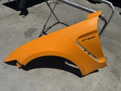 2015-2020 福特 MUSTANG SHELBY GT350 左挡泥板 原始设备制造商 二手(无运费) — 第 1/4 张图片