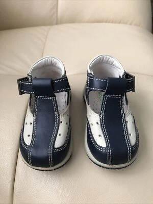 Zapatos Crocodilino Niño Talla 20 Euro=4.5 Azul Marino/Blanco EE. UU. Cuero Genuino Niño Foto 1 de 4