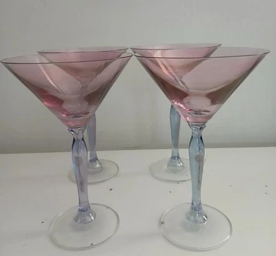 Bicchieri da martini IRIDESCENTI X 4 bicchieri da cocktail party rosa/viola blu  - Immagine 1 di 4