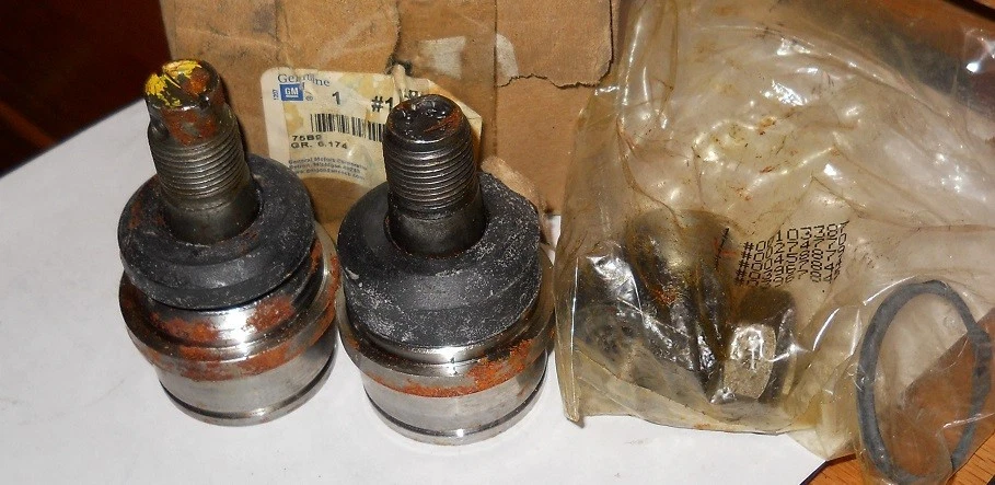 Nuevo de Lote Antiguo Chevrolet GMC Camión Dirección Nudillo King Pin Superior BJ Juego de Enchufes Foto 1 de 1