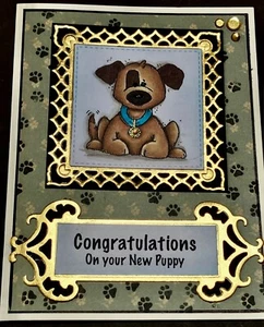 CONGRATULAZIONI - CUCCIOLO NUOVO con collare - cartolina fatta a mano By DEE - Foto 1 di 4