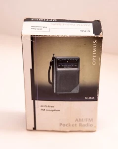Optimus AM/FM Pocket Radio - Picture 1 of 5