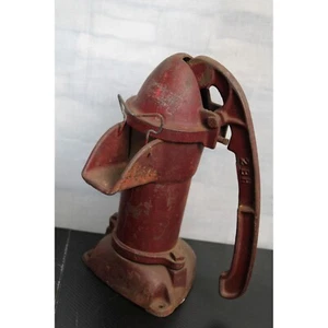 Antique Cast Iron Water Pump - Great Garden Decor - Picture 1 of 8