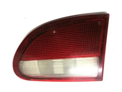 Chevrolet Cavalier 1995-1999 luz trasera pasajero tapa montada derecha OEM 95-99 Foto 1 de 4