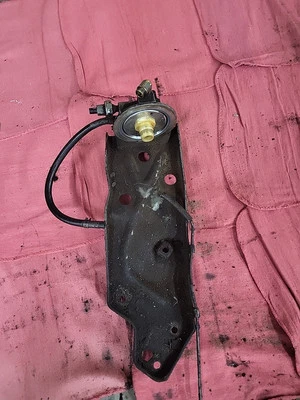 1988 - 1994 Ford F250 F350 7.3 IDI filtro de combustível diesel carcaça suporte de montagem - Imagem 1 de 2