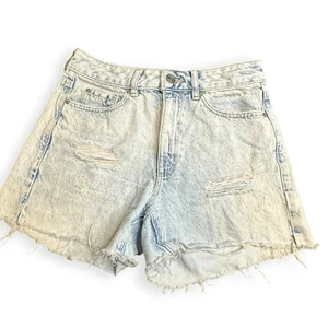 GARAGE Women’s Light Wash Distressed Mom Jean Shorts Size 3 / 26 - Picture 1 of 5