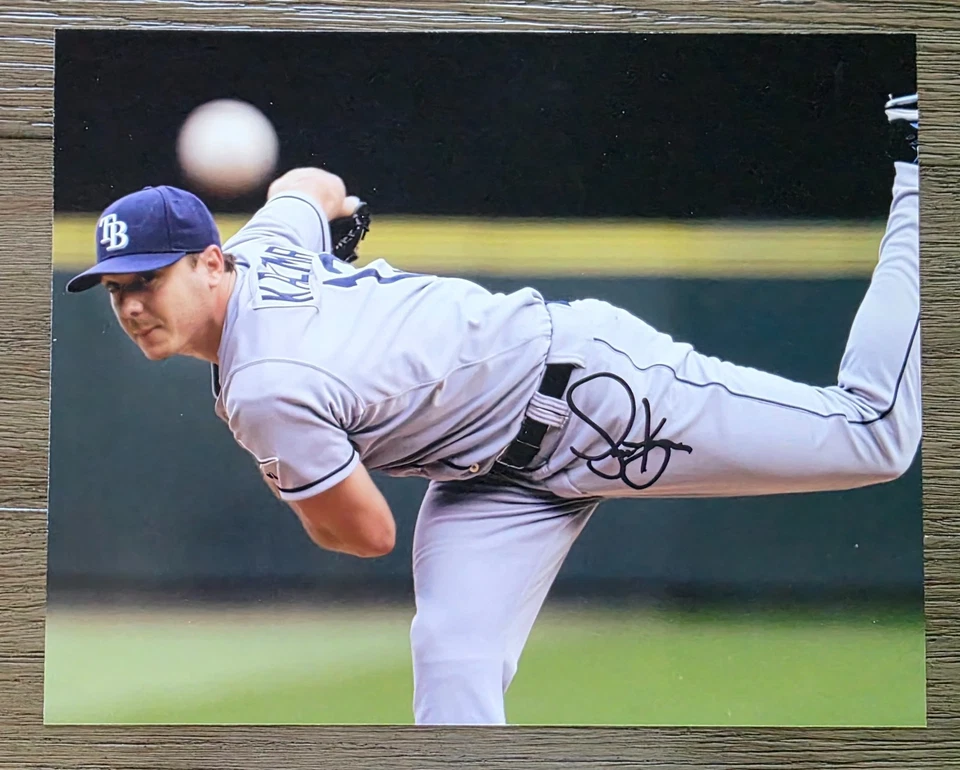 Foto autografiada de 8x10 firmada por Scott Kazmir de Tamp Bay Rays Foto 1 de 1