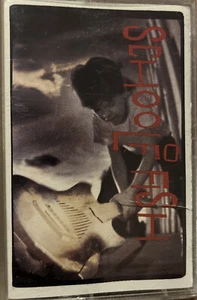 School Of Fish -S/T Cassette Tape Alternative Rock XTC The Cure Nirvana Grunge - Picture 1 of 2