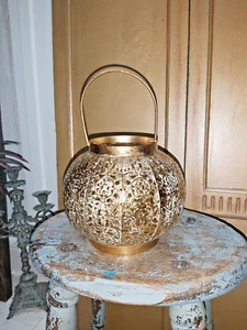 ANTIQUE GOLD FINISH CUTWORK LANTERN HAND CRAFTED IN INDIA - FAIRTRADE - Picture 1 of 12