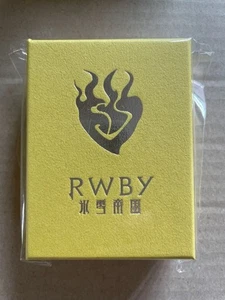 Rwby Ice Snow Empire Yang Xiaolong Icon Halskette NEU - Bild 1 von 3